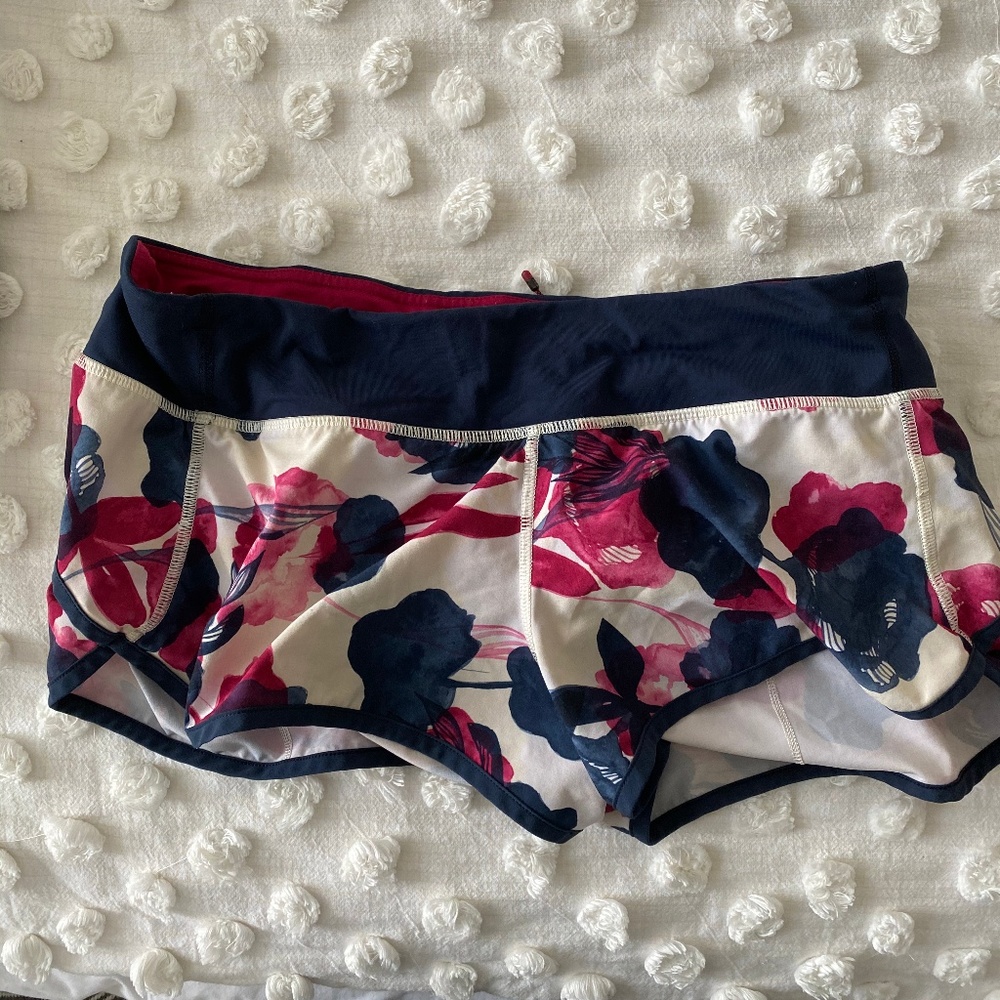 Lululemon Speed Shorts, Size 4